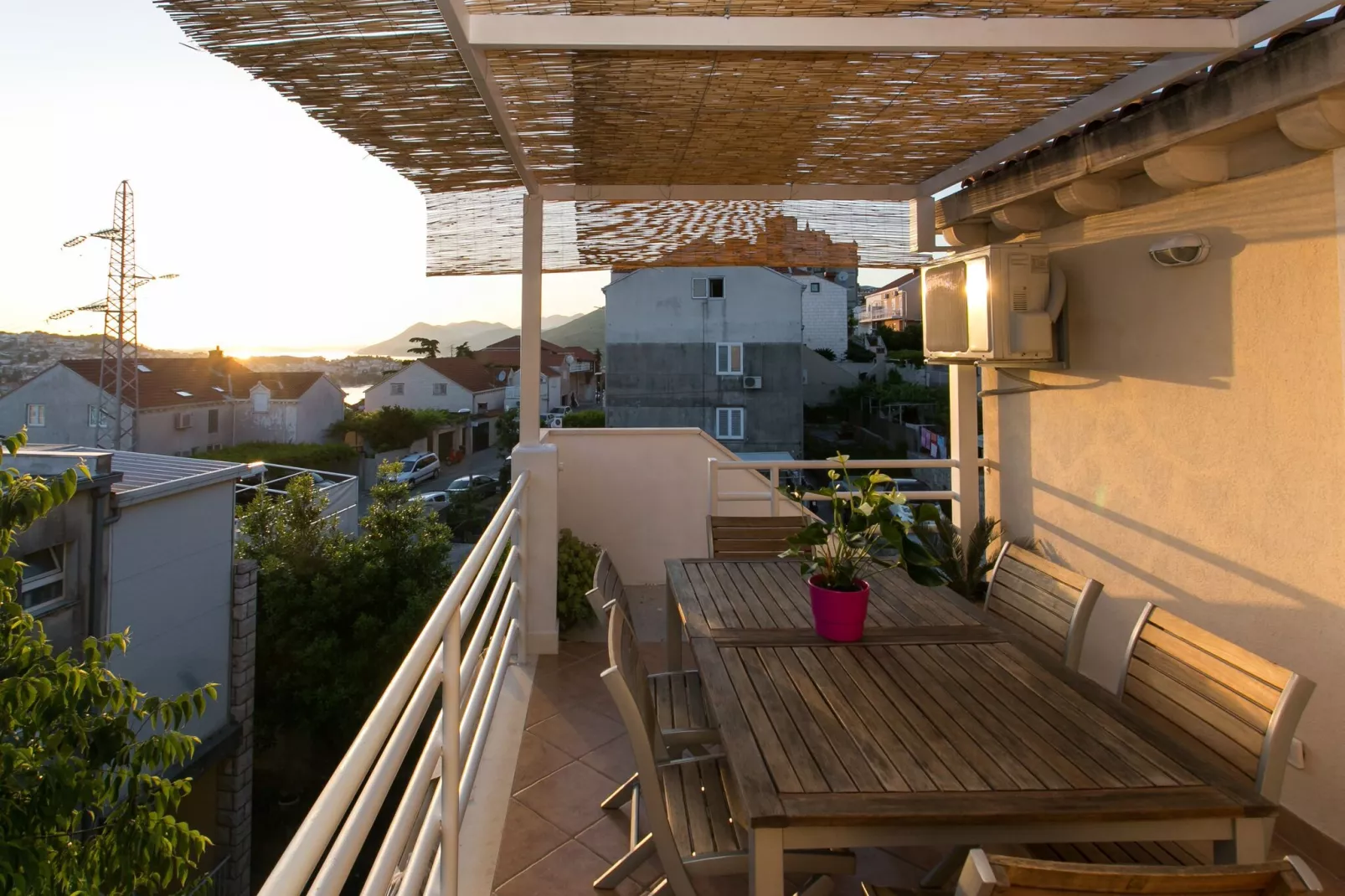 Apartment Marlo - Two-Bedroom Apartment with Balcony (Top Floor)-Terrasbalkon