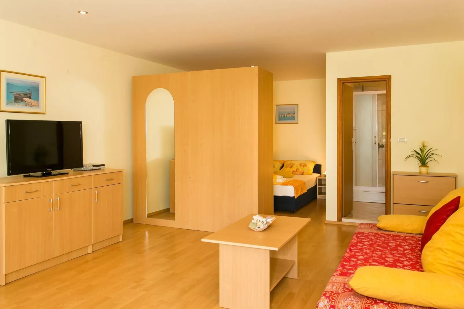 Apartments Radic - Studio Apartment (2-3 Adults) - Kneza Domagoja Street - BR 3-Woonkamer