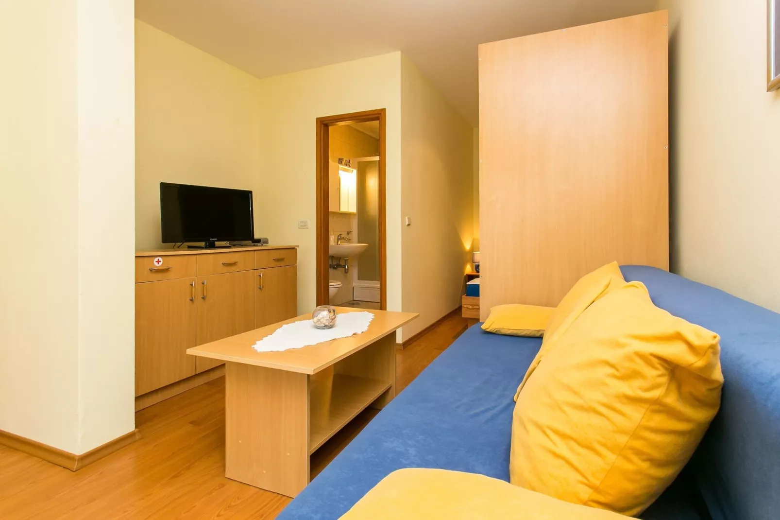 Apartments Radic - Studio Apartment (2-3 Adults) - Kneza Domagoja Street - BR 3-Woonkamer