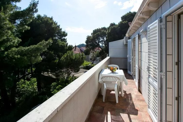 Apartment & Room Braica - One-Bedroom Apartment with Balcony-Terrasbalkon