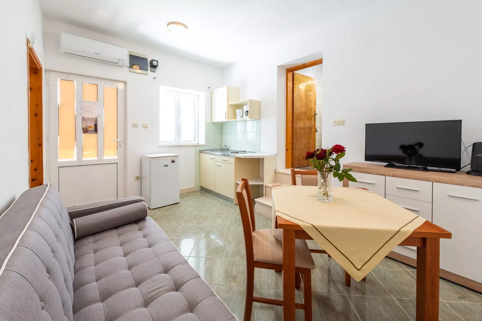 Apartments Lucija - One Bedroom Apartment with Terrace