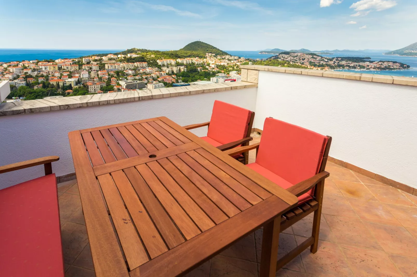 Apartment Sun & Sky - Two Bedroom Apartment with Balcony and Sea View-Terrasbalkon