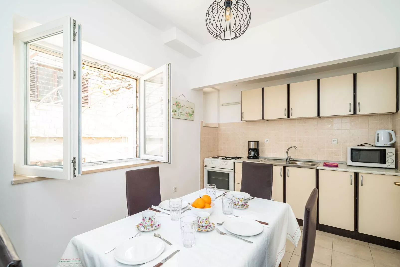 Apartments Sisic - Two Bedroom Apartment with Terrace-Keuken