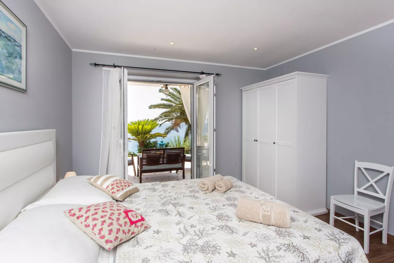 Villa Mirjana - One Bedroom Apartment with Terrace and Sea View (Palma)-Slaapkamer