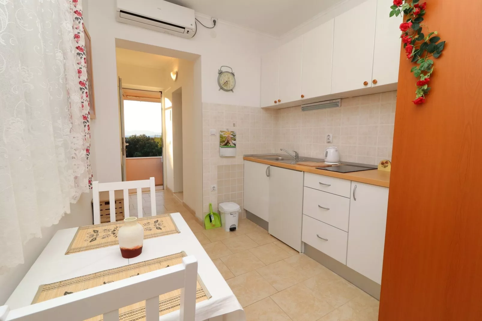 Apartments Sergej-Standard Studio apartment with Terrace and Sea View ( Nataša )-Keuken