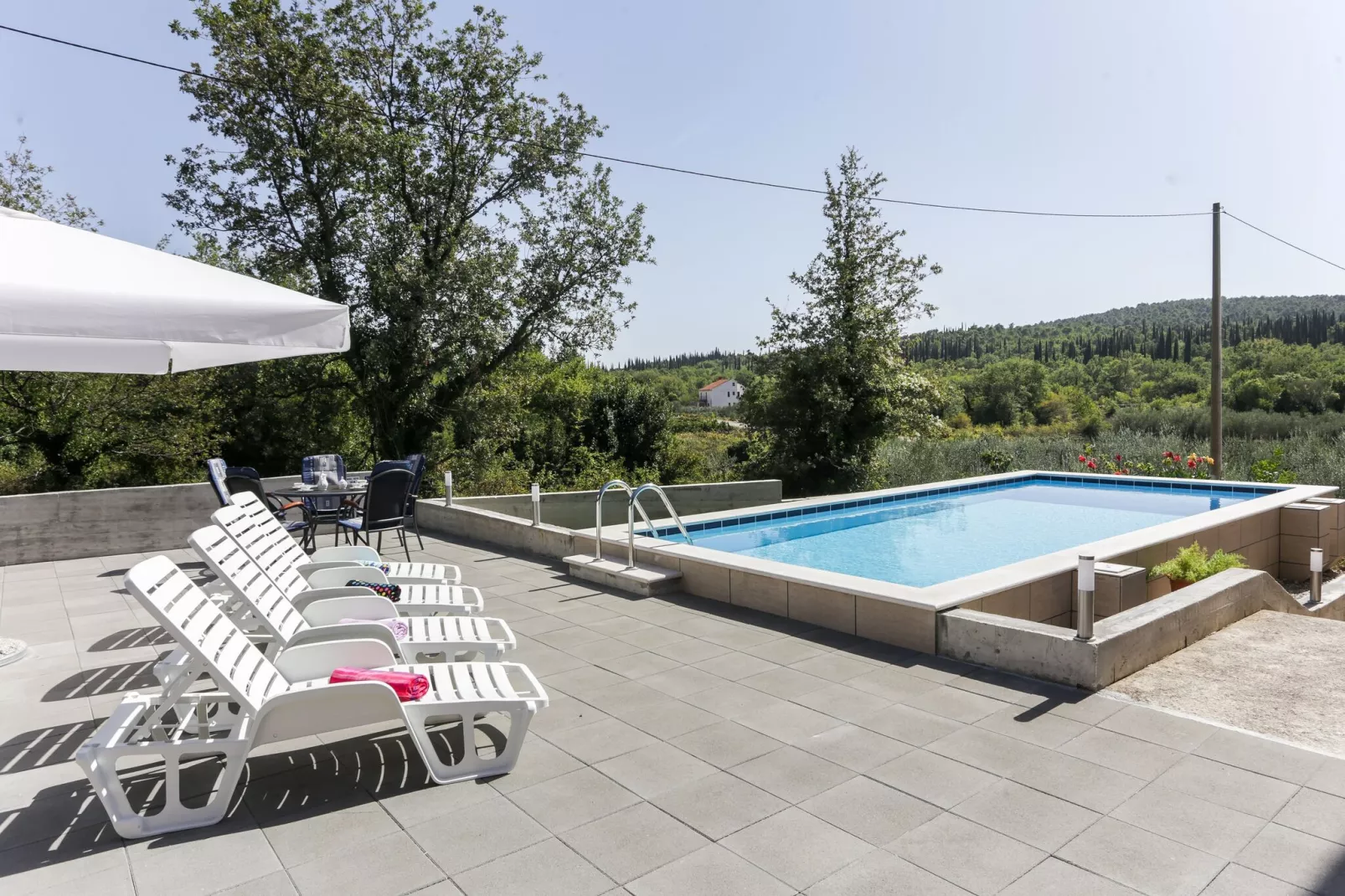 Apartments Villa Harmonia - One-Bedroom Apartment with Patio and Shared Pool-Terras