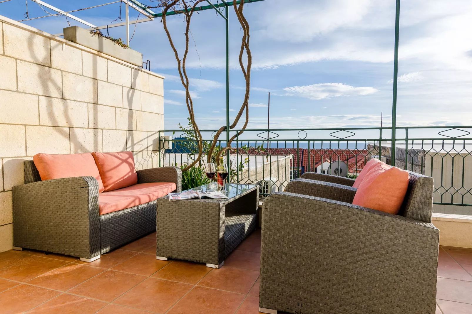 Apartments Isabora - Two-Bedroom Apartment with Terrace and Sea View (Nea)-Terras