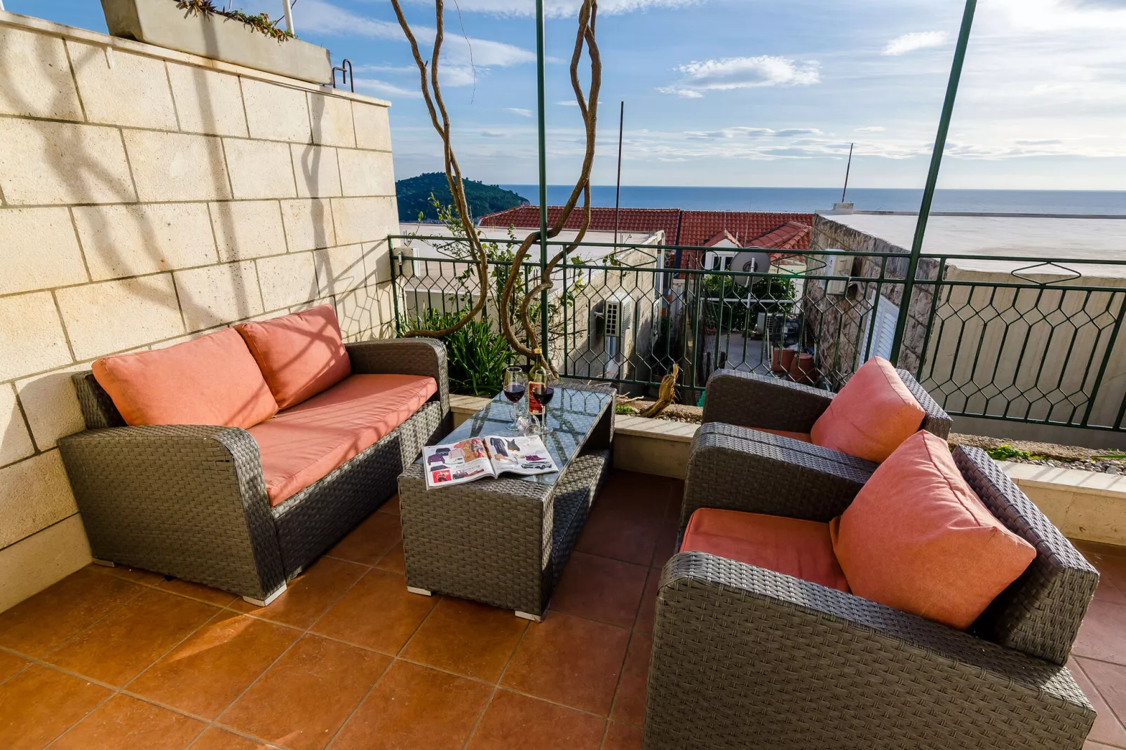 Apartments Isabora - Two-Bedroom Apartment with Terrace and Partial Sea View (Nea)-Terras