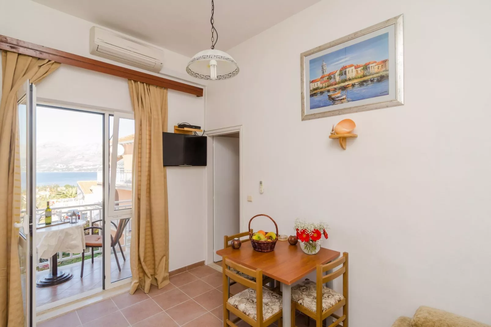 Apartments Senjo - One Bedroom Apartment with Balcony and Sea View (4 adults) (Apartman 3)-Eetkamer