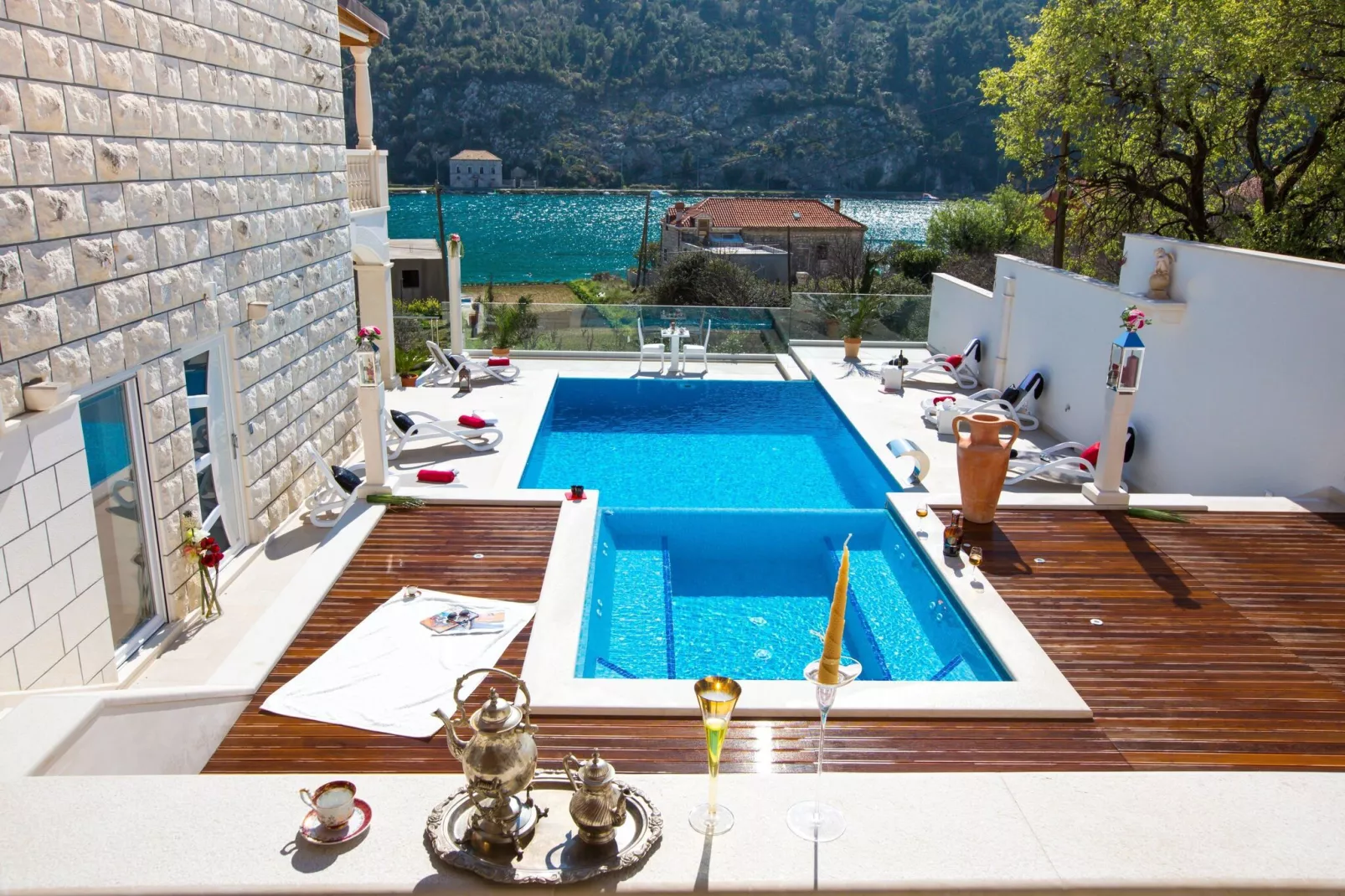 Villa Arion - Four Bedroom Villa with Terrace and Swimming Pool-Zwembad