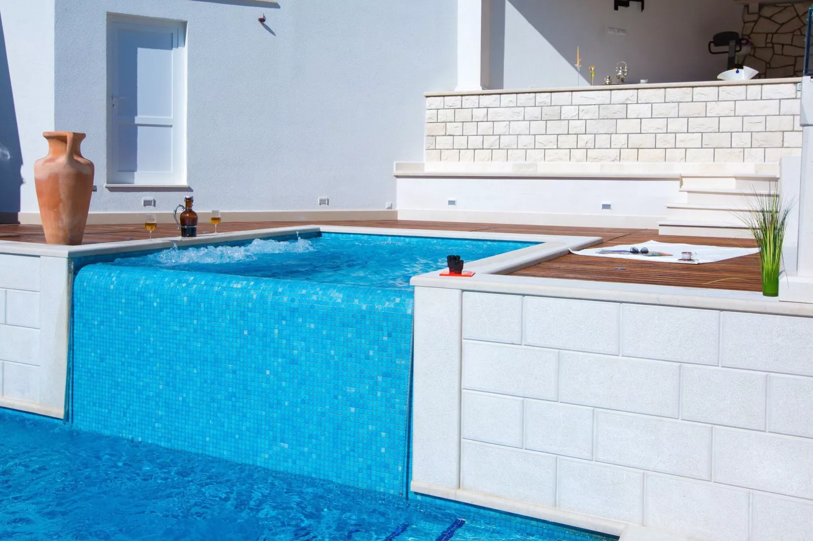 Villa Arion - Four Bedroom Villa with Terrace and Swimming Pool-Zwembad