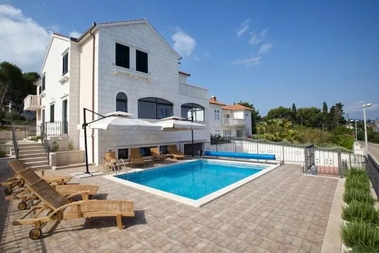 Apartments Villa Grlica - One Bedroom Apartment with Terrace and Sea View (A1)-Buitenlucht