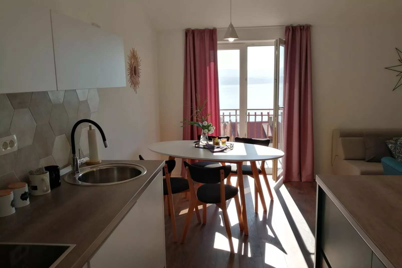 Apartments Tamara (ST)- Two Bedroom Apartment with Balcony (A2)-Keuken