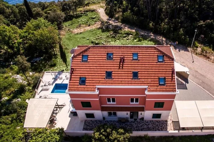 Apartments Villa Luka's - ''No.4'' One-Bedroom Apartment with Balcony and Sea View-Buitenlucht