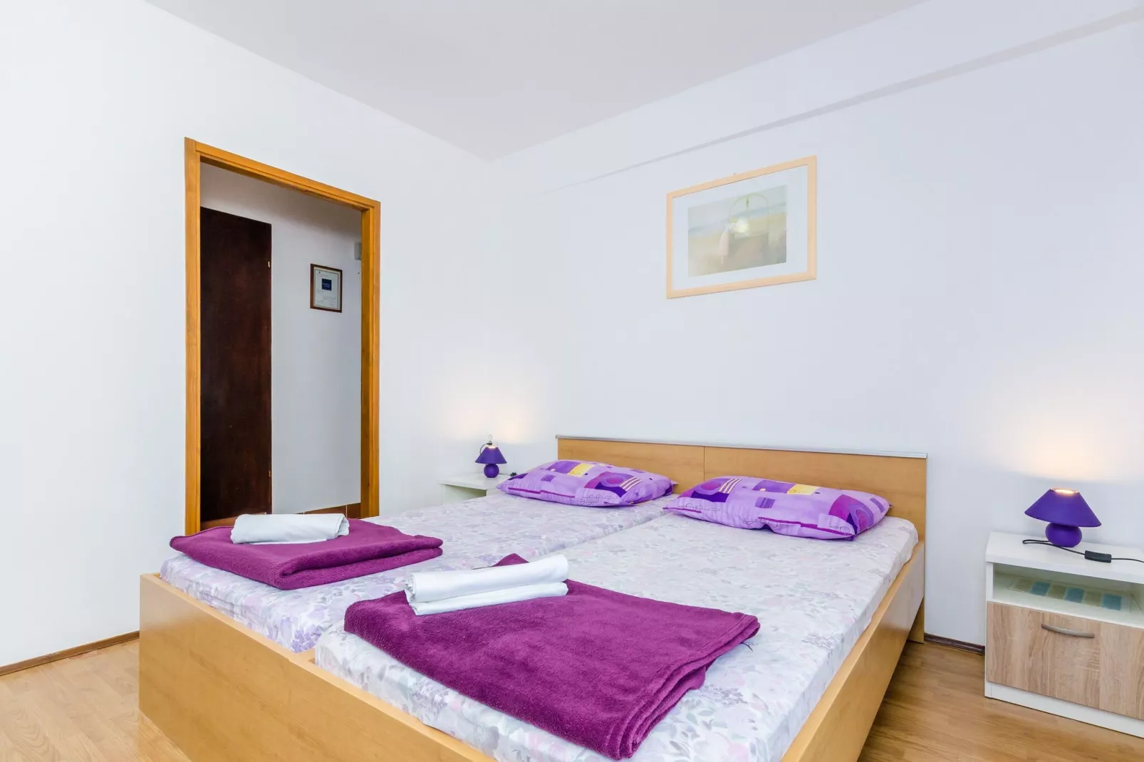 Apartments & Rooms Mihajica- Comfort Studio Apartment with Balcony and Sea View