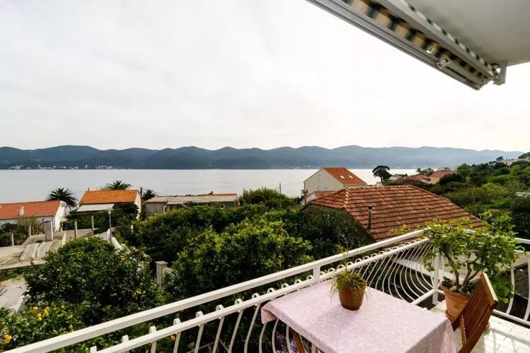 Apartments Klara-Gorjana - Two Bedroom Apartment with Balcony and Sea View (1)-Uitzicht