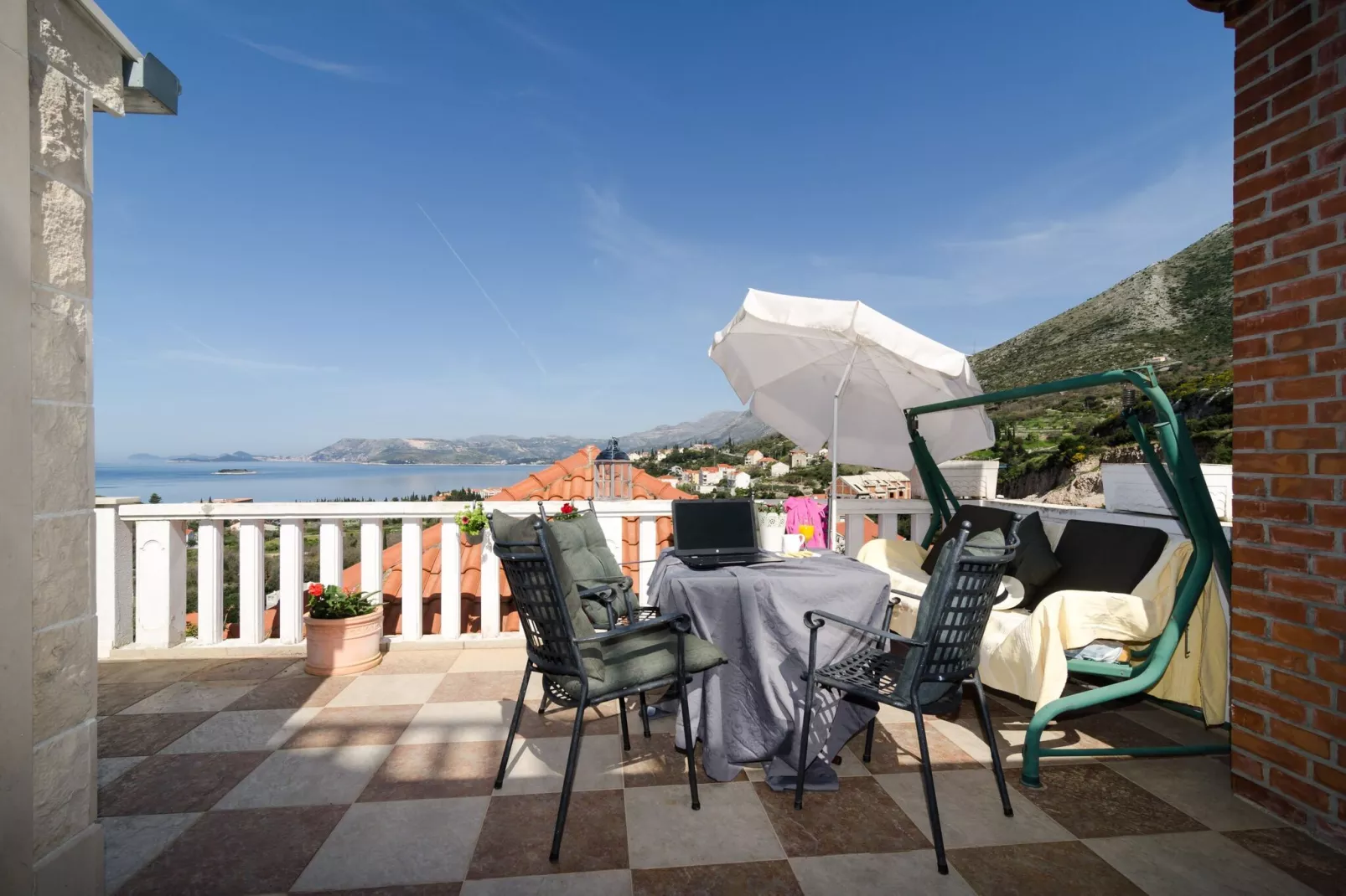 Apartments Villa Bell Memories- Two Bedroom Apartment with Shared Terrace and Sea View (A5)-Terras