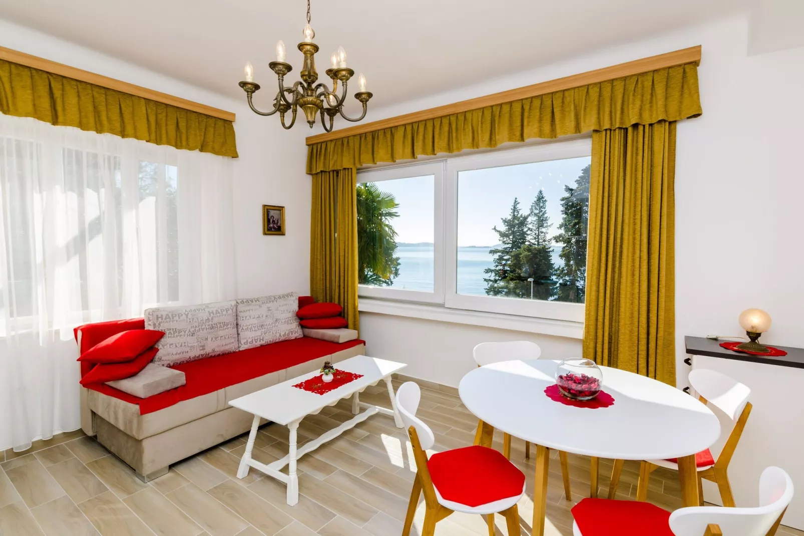 Guest House Villa Nina- One Bedroom Apartment with Sea View (Apt1)-Woonkamer