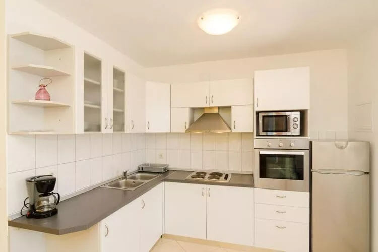 Apartments Plavac Mali- Superior One Bedroom Apartment with Terrace and Sea View-Keuken