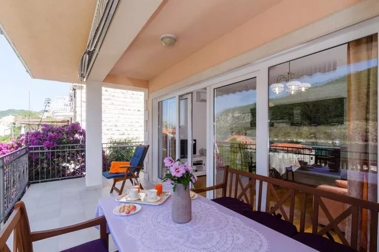 Apartment Marela- One Bedroom Apartment with Balcony and Sea View