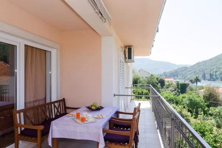 Apartment Marela- One Bedroom Apartment with Balcony and Sea View-Terrasbalkon