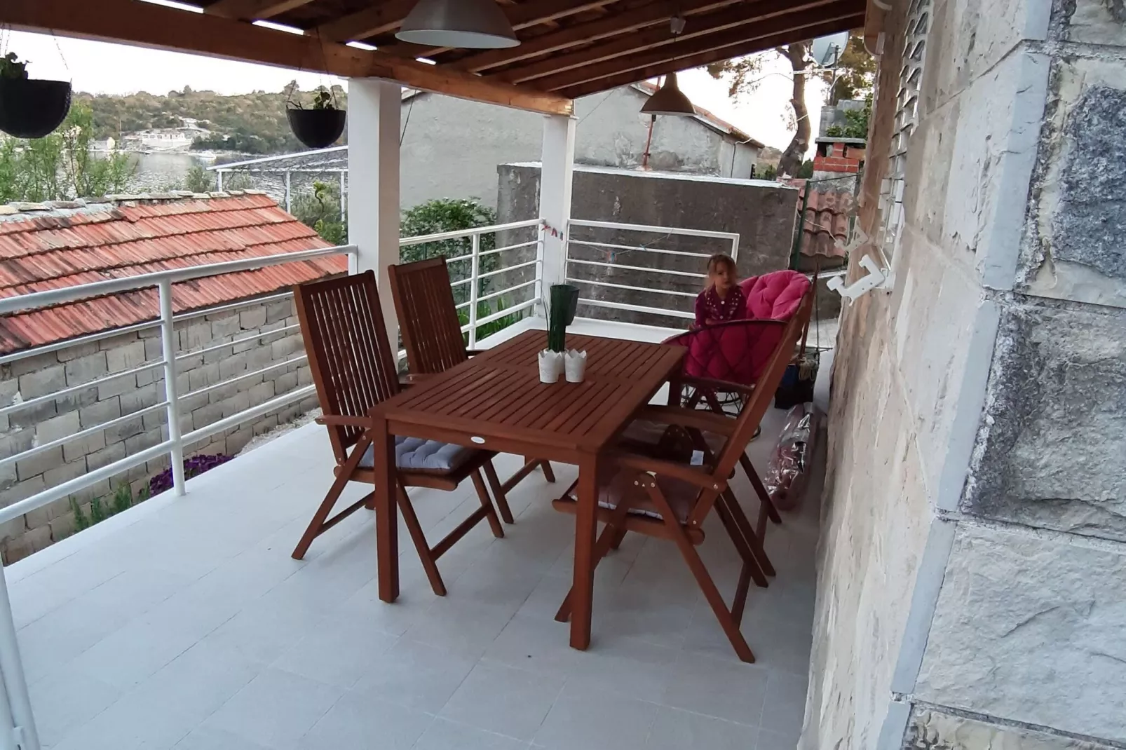 Holiday Home Magazin- One Bedroom Apartment with Terrace and Sea View-Terras