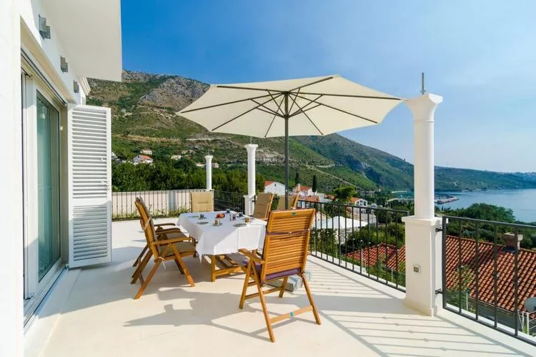 Villa Orlando - Five Bedroom Villa with Swimming Pool and Sea View-Terras