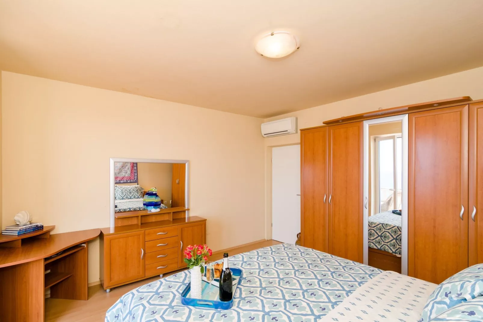 Apartments Bonavista - Superior Two Bedroom Apartment with Balcony and Sea View (A1)-Slaapkamer