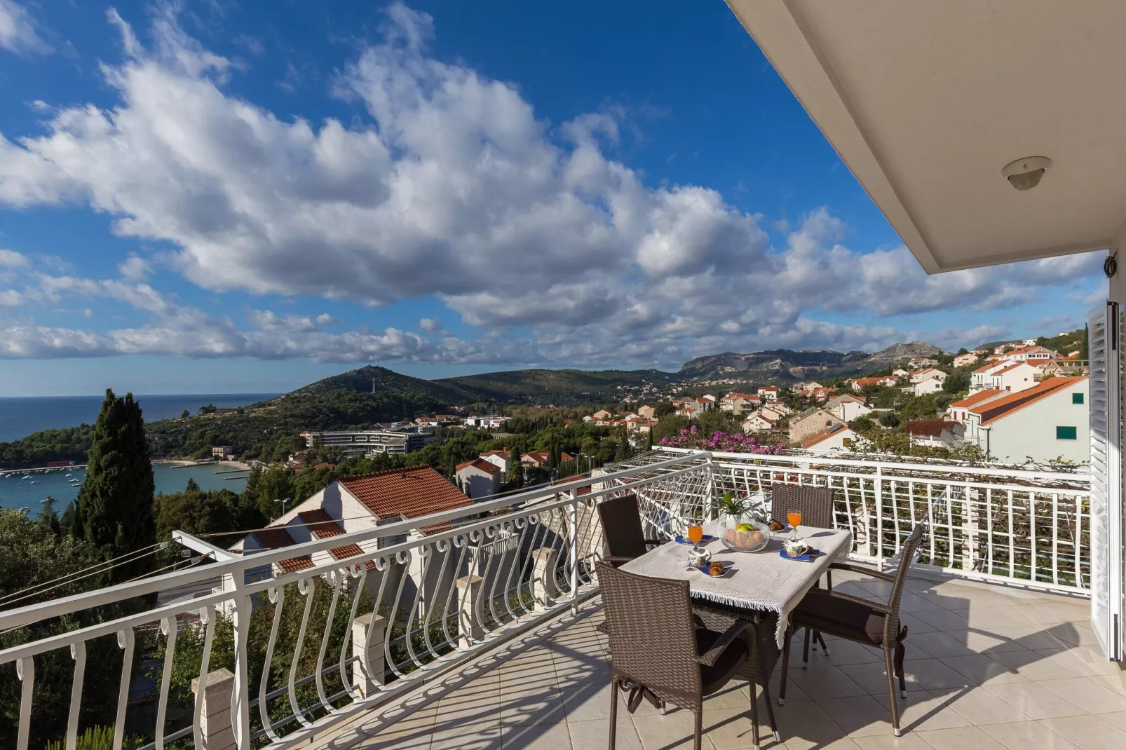 Apartments Villa Enzian - Standard Two Bedroom Apartment with Terrace and Sea View-Terras