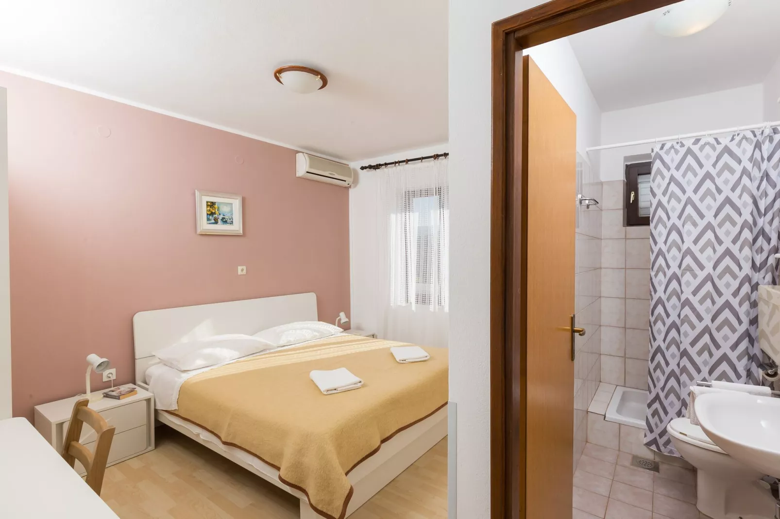 Apartment & Rooms Villa Katarina - Double Room with Shared Balcony 1-Slaapkamer