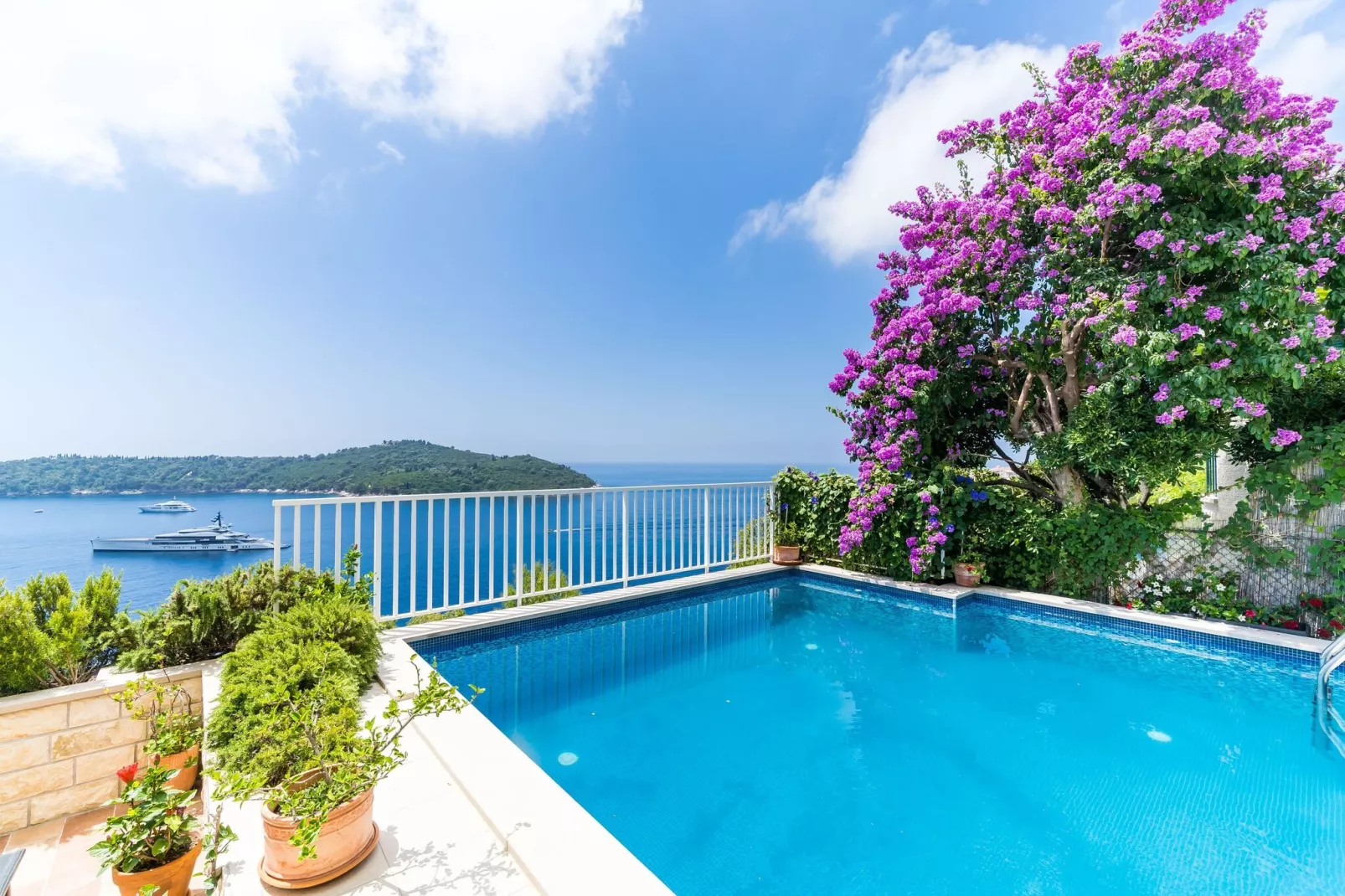 Villa Adrian - Six Bedroom Villa with Swimming pool and Sea View