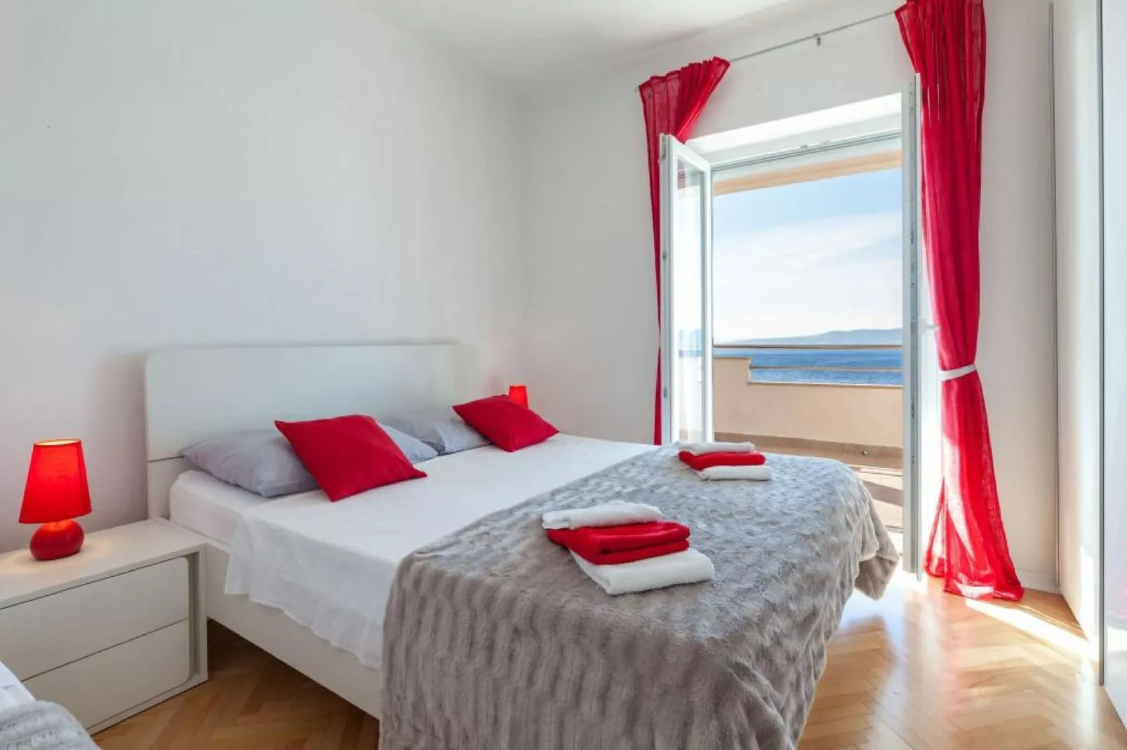 Apartments Nena (ST) - Two Bedroom Apartment with Terrace and Sea View (A3)-Slaapkamer