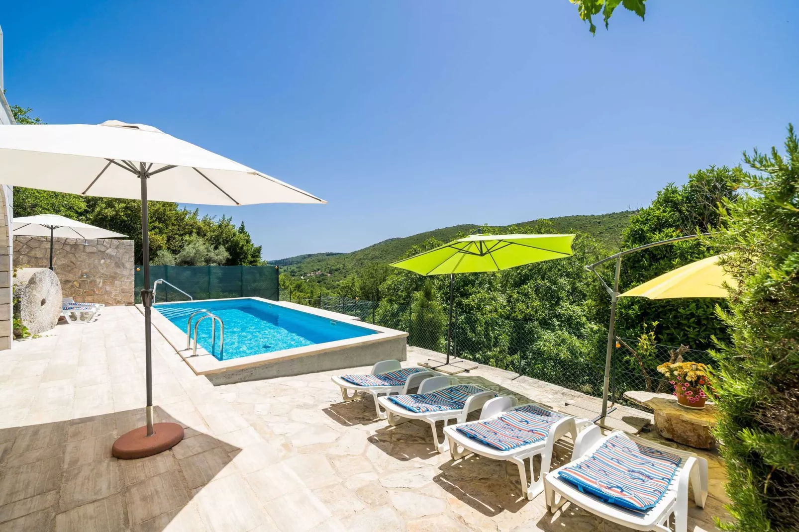 House Kočan-Four Bedroom Villa with Terrace and Swimming Pool