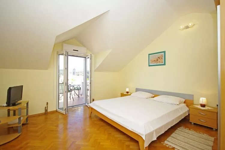 Apartments Villa Rose - Economy Studio with Sea View and shared  Terrace (A3 crveni)-Slaapkamer