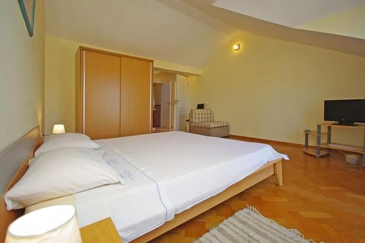 Apartments Villa Rose - Economy Studio with Sea View and shared  Terrace (A3 crveni)-Slaapkamer