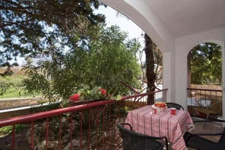 Apartments Boguvila - Two-Bedroom Basic Apartment with Terrace (A1) - (ST)