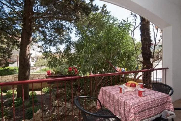 Apartments Boguvila - Two-Bedroom Basic Apartment with Terrace (A1) - (ST)-Terras