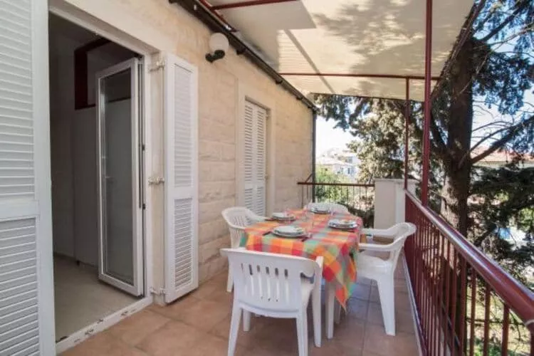 Apartments Boguvila - Two-Bedroom Economy Apartment with Terrace (A5) - (ST)