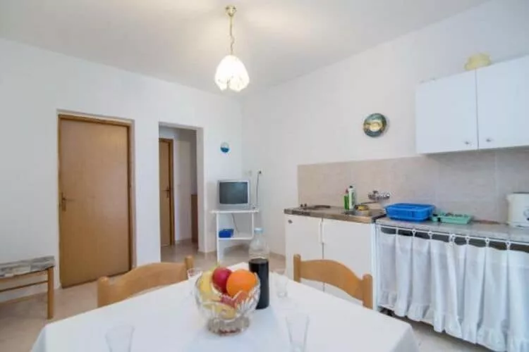 Apartments Boguvila - Two-Bedroom Standard Apartment with Terrace (A6) - (ST)-Keuken