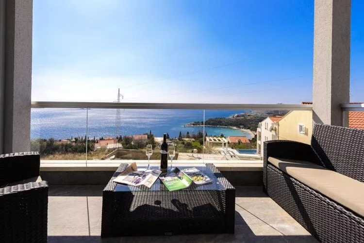 Apartment LaVilla - Two Bedroom Apartment with Balcony and Sea View (Žuti)-Uitzicht