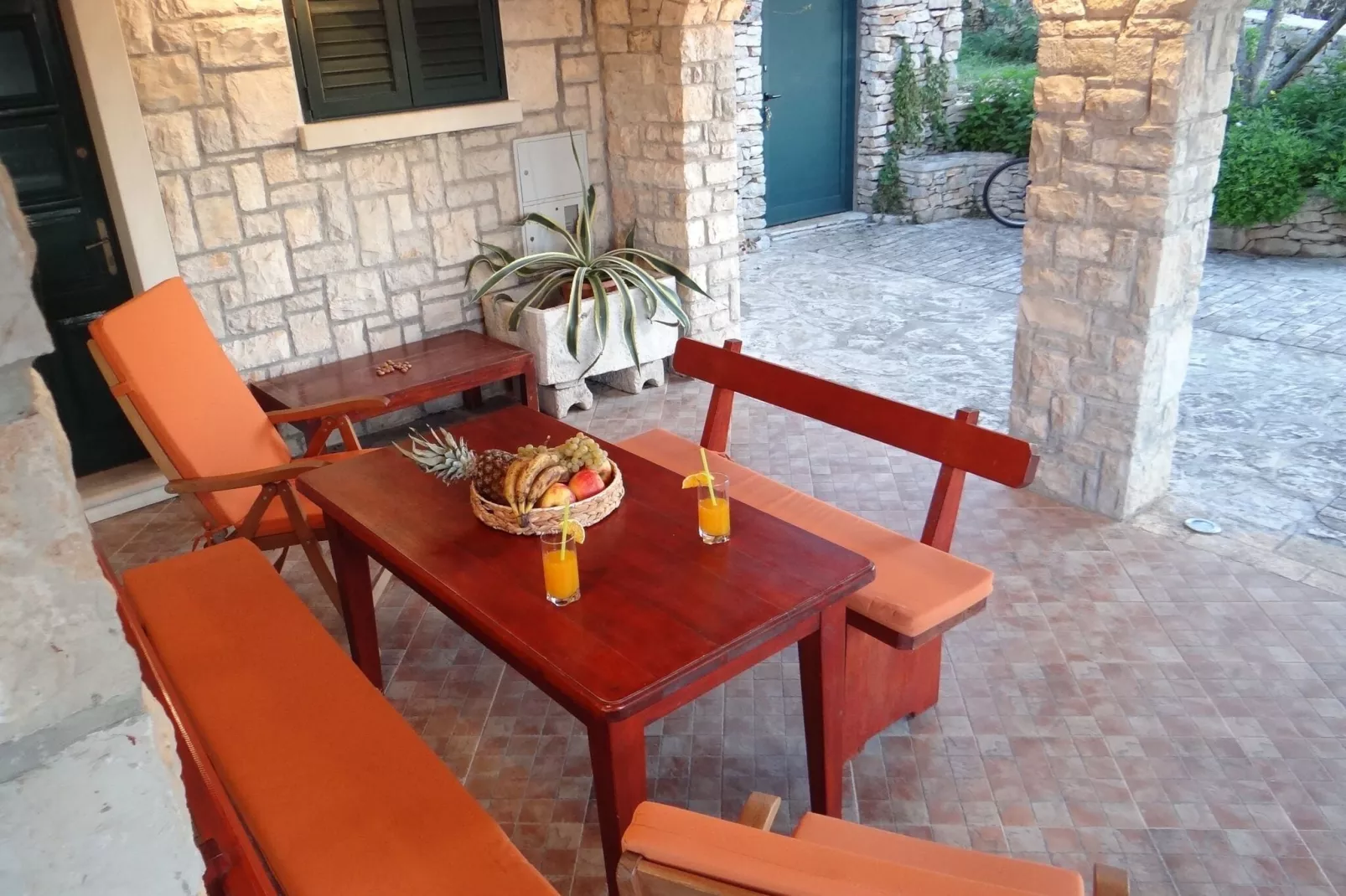 Stone House San Pelegrin-Two Bedroom Holiday Home with Terrace and Sea View-Terras