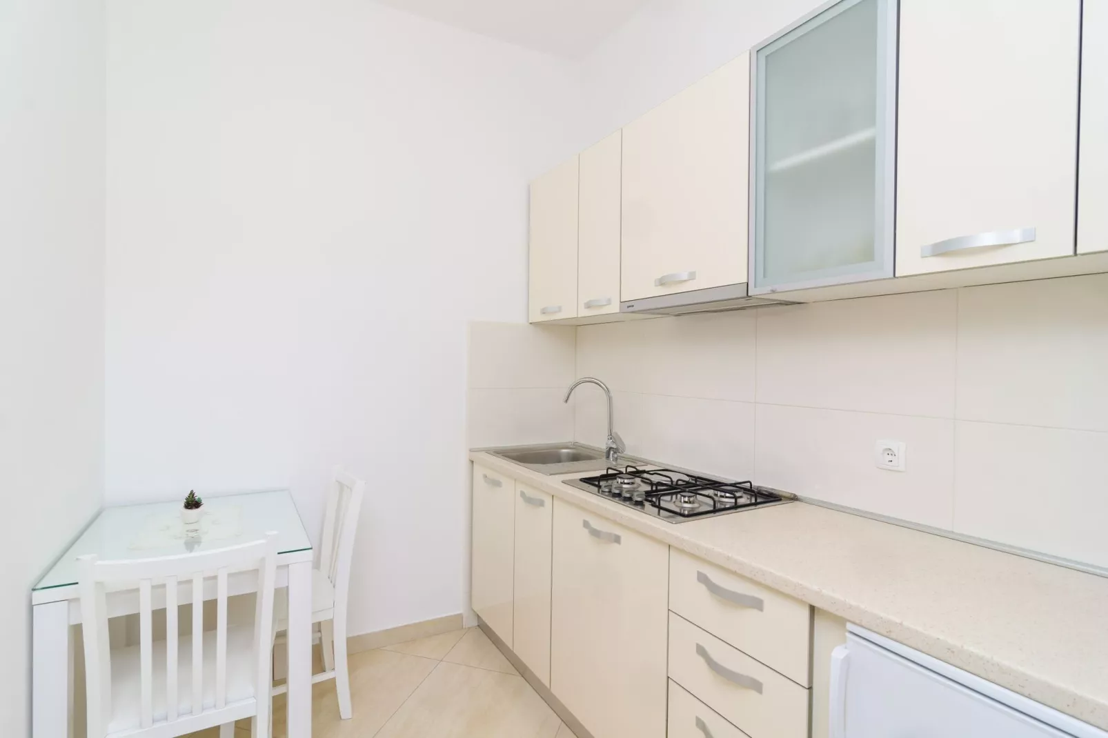 Apartments & Rooms Barišić - Standard Studio Apartment with Balcony and Garden View (G1)