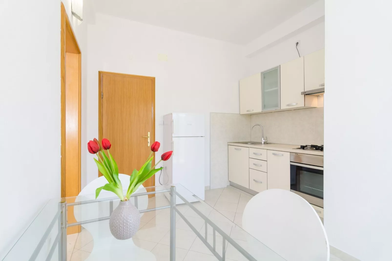 Apartments & Rooms Barišić - Studio Apartment with Balcony and Garden View (First Floor)-APT 2-Keuken