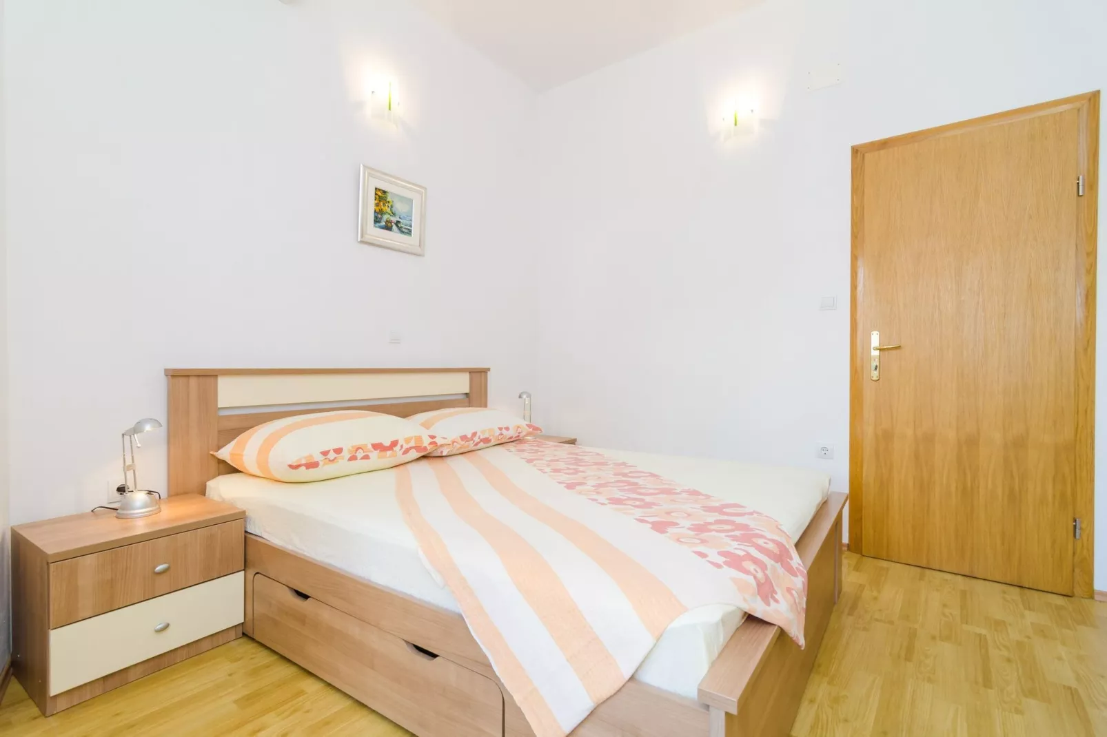 Apartments & Rooms Barišić - Double Room with Balcony and City View(First Floor)(Soba 3)-Slaapkamer