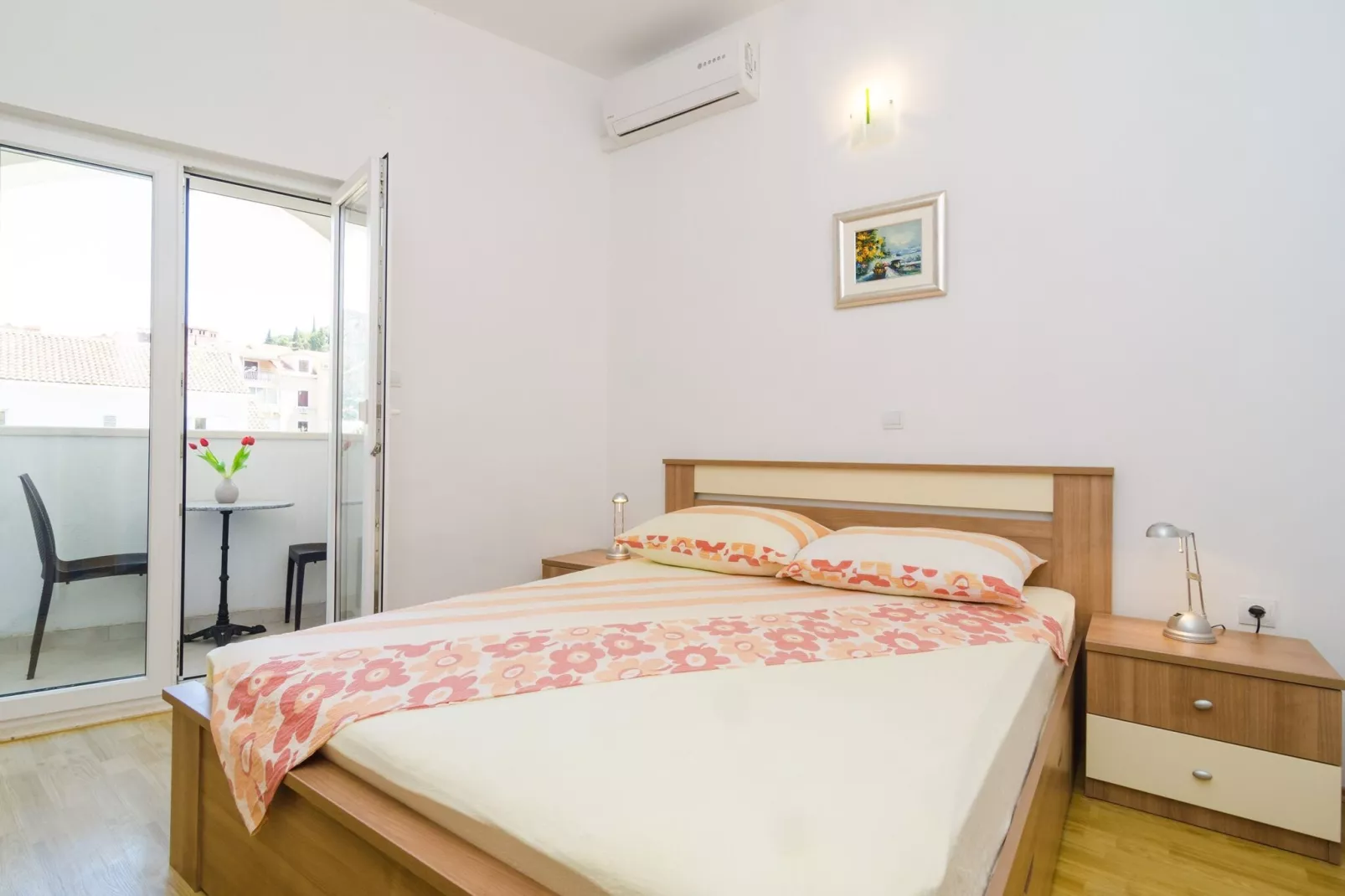 Apartments & Rooms Barišić - Double Room with Balcony and City View(First Floor)(Soba 3)-Slaapkamer