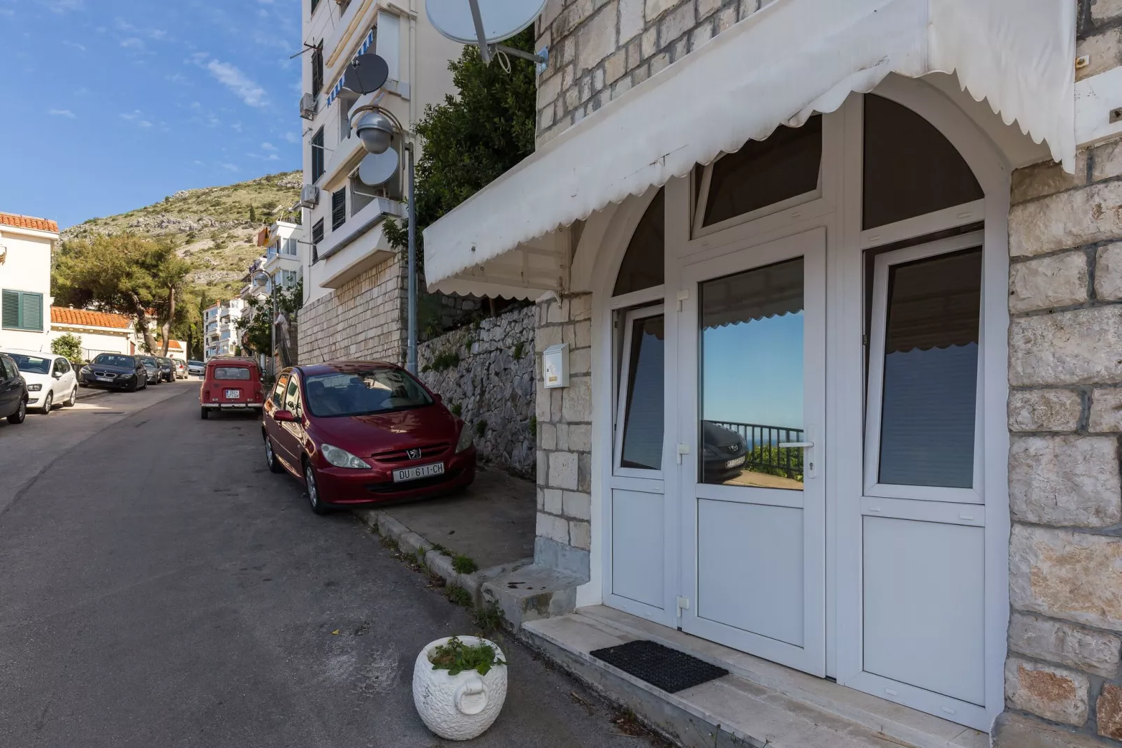 Studio Adriatic View - Studio Apartment with Sea View-Buitenlucht