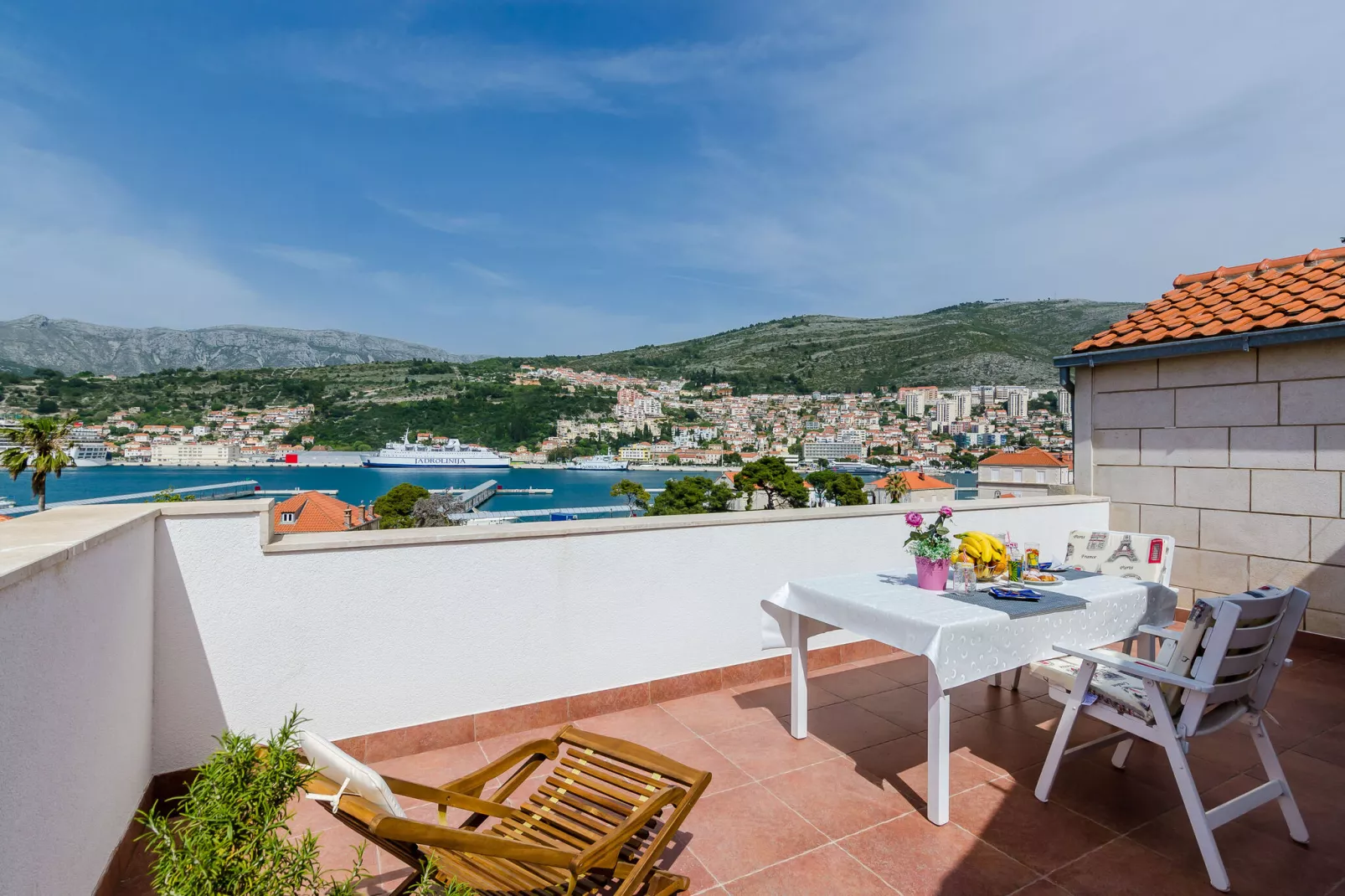 Apartment Marina View - One-Bedroom Apartment with Terrace and Sea View-Terrasbalkon