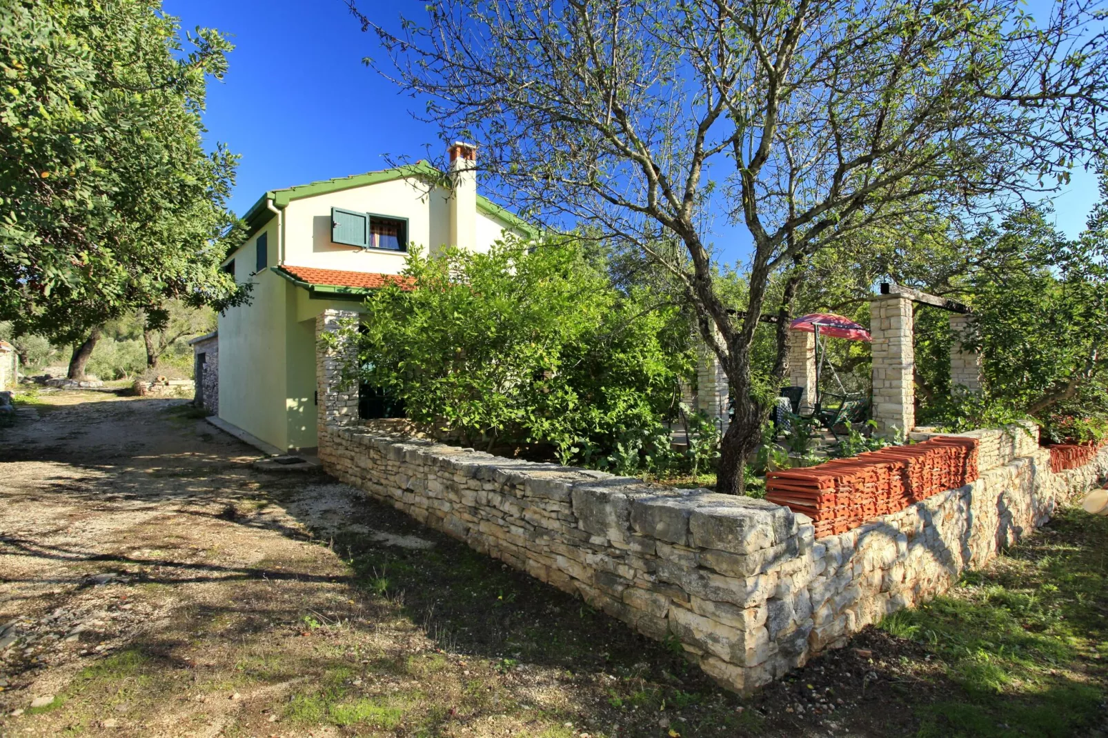 Stone House Oreb's Cottage - Two Bedroom Stone House with Terrace and Garden View-Buitenlucht