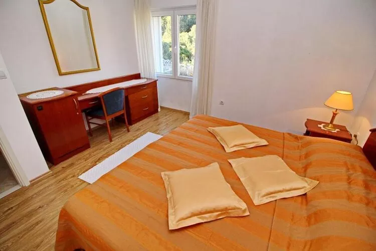 Apartment Lucija Vela Luka - Two Bedroom Apartment with Terrace and Garden View-Slaapkamer