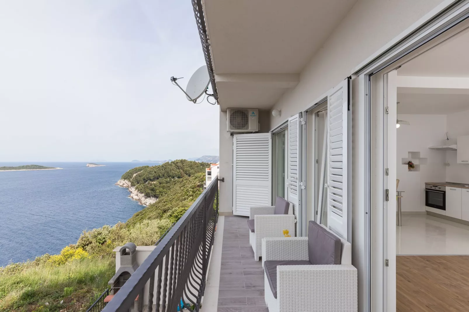 Apartments Manuela - One-Bedroom Apartment with Balcony and Sea View (A2+2)-Terrasbalkon